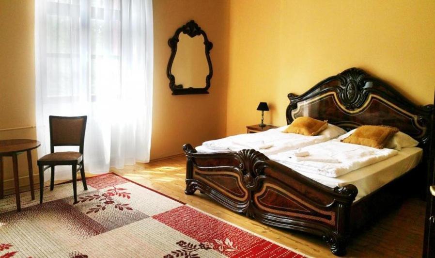Korona Szálló Sárvár Exterior foto