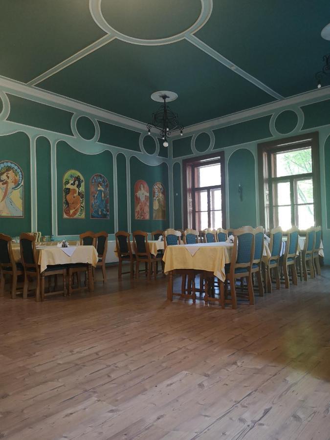 Korona Szálló Sárvár Exterior foto